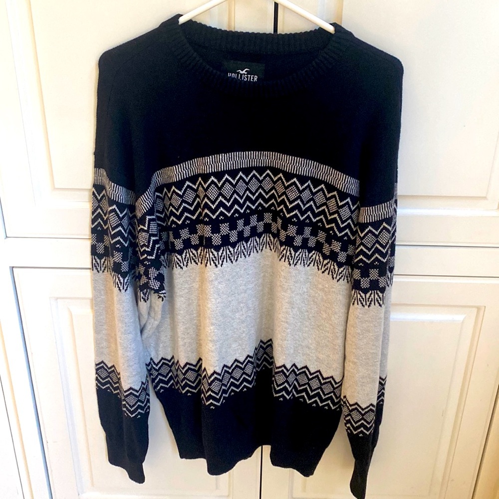 Really Nice Men’s HollisterSweater- L- Brand New